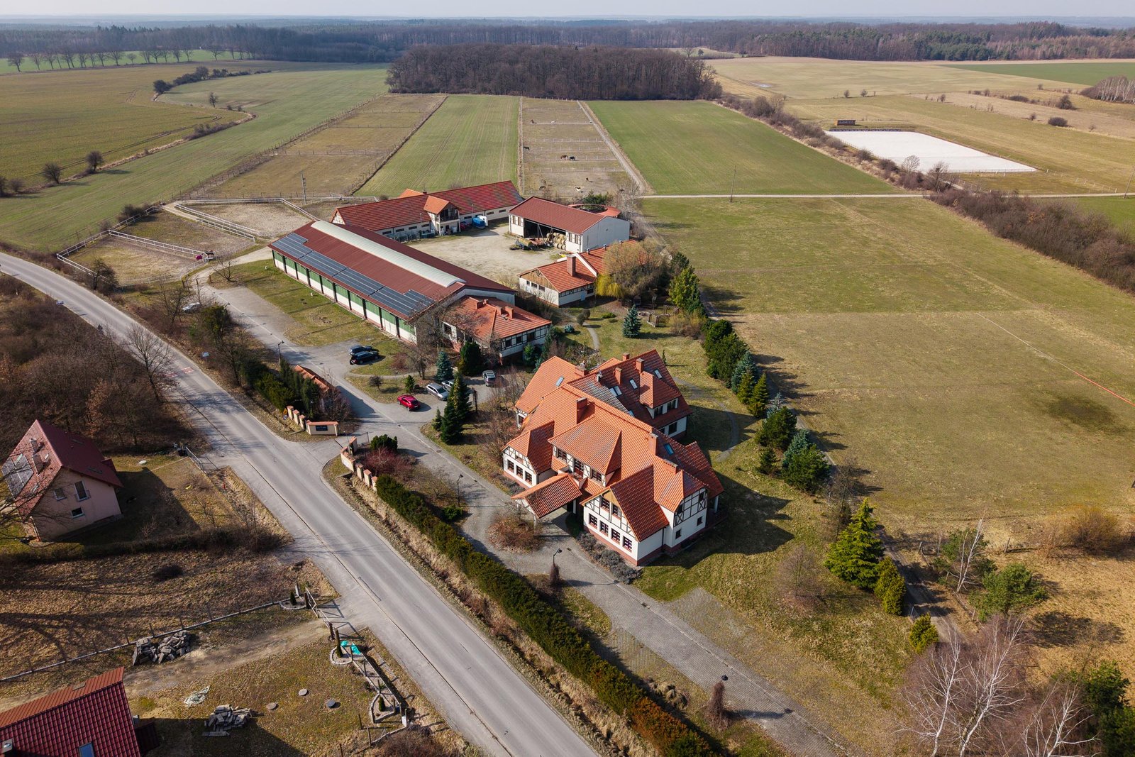 Read more about the article Filmowanie nieruchomości z drona